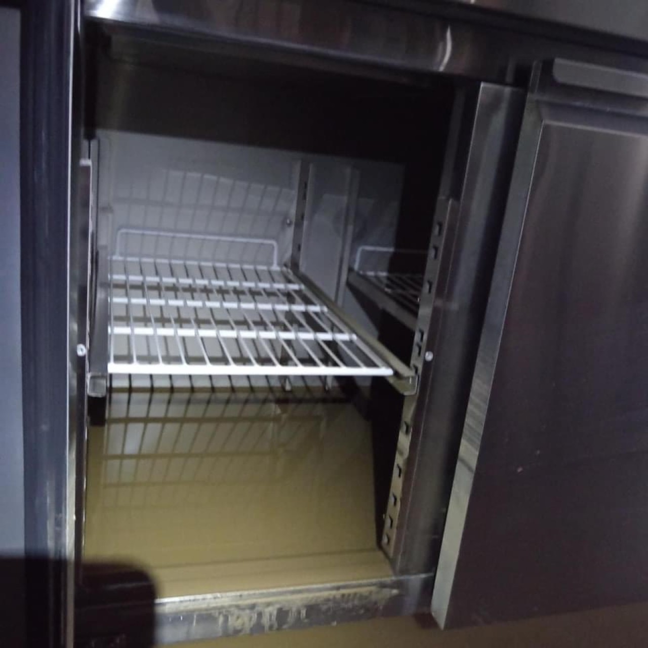 Rok a půl budoval novou pizzerii. Den před otevřením mu ji zničila povodeň.