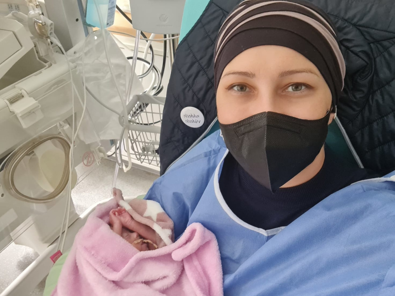 Pomohli jste Táně a Evičce zvládat jejich velmi těžkou životní situaci. Děkujeme!