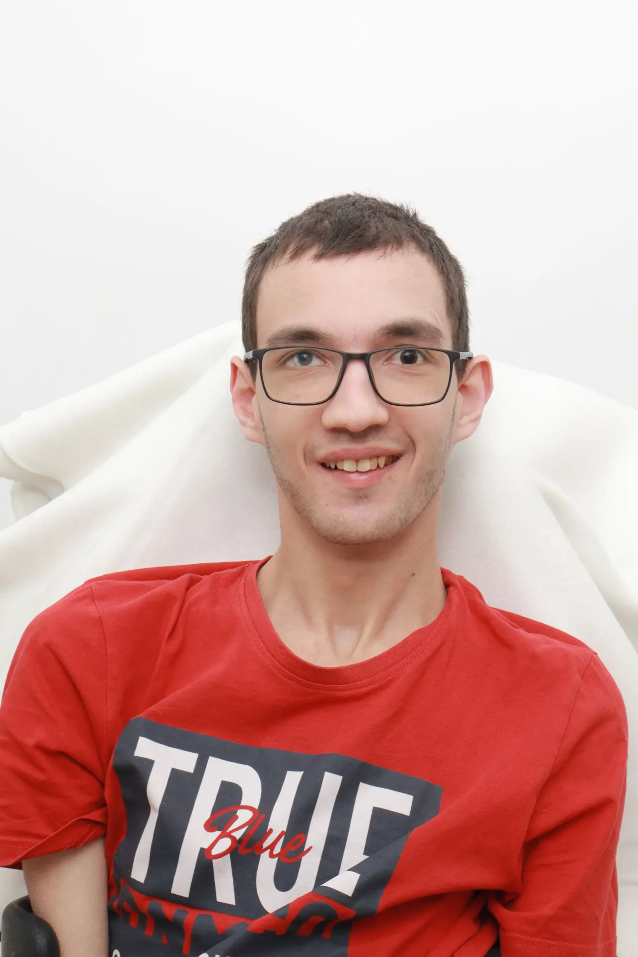 Pomoc pro Davídka a jeho rodinu: Vozík, auto a naděje na lepší dny