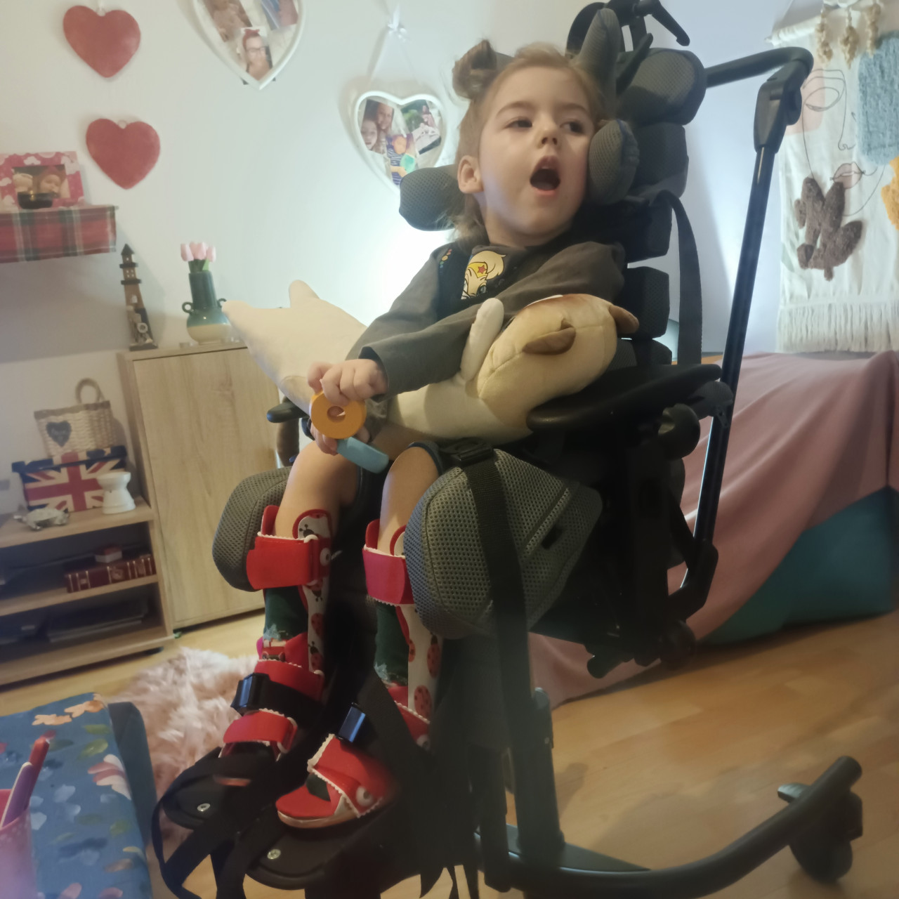 Pomozte Johance vybojovat si místo na tomto světě