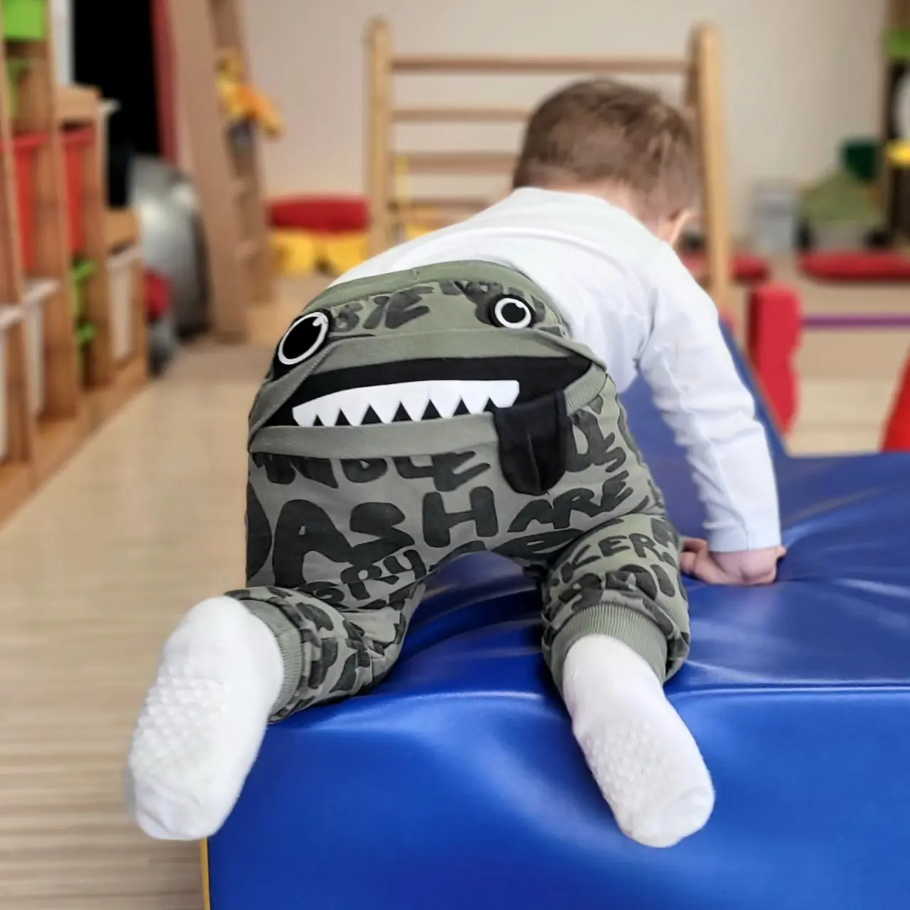 Nové pěnové bloky do naší učebny - bezpečný pohyb pro děti