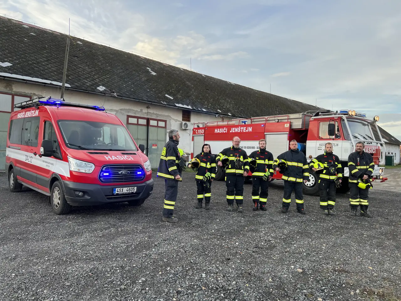 Veřejná sbírka na reprezentativní prapor dobrovolných hasičů Jenštejn