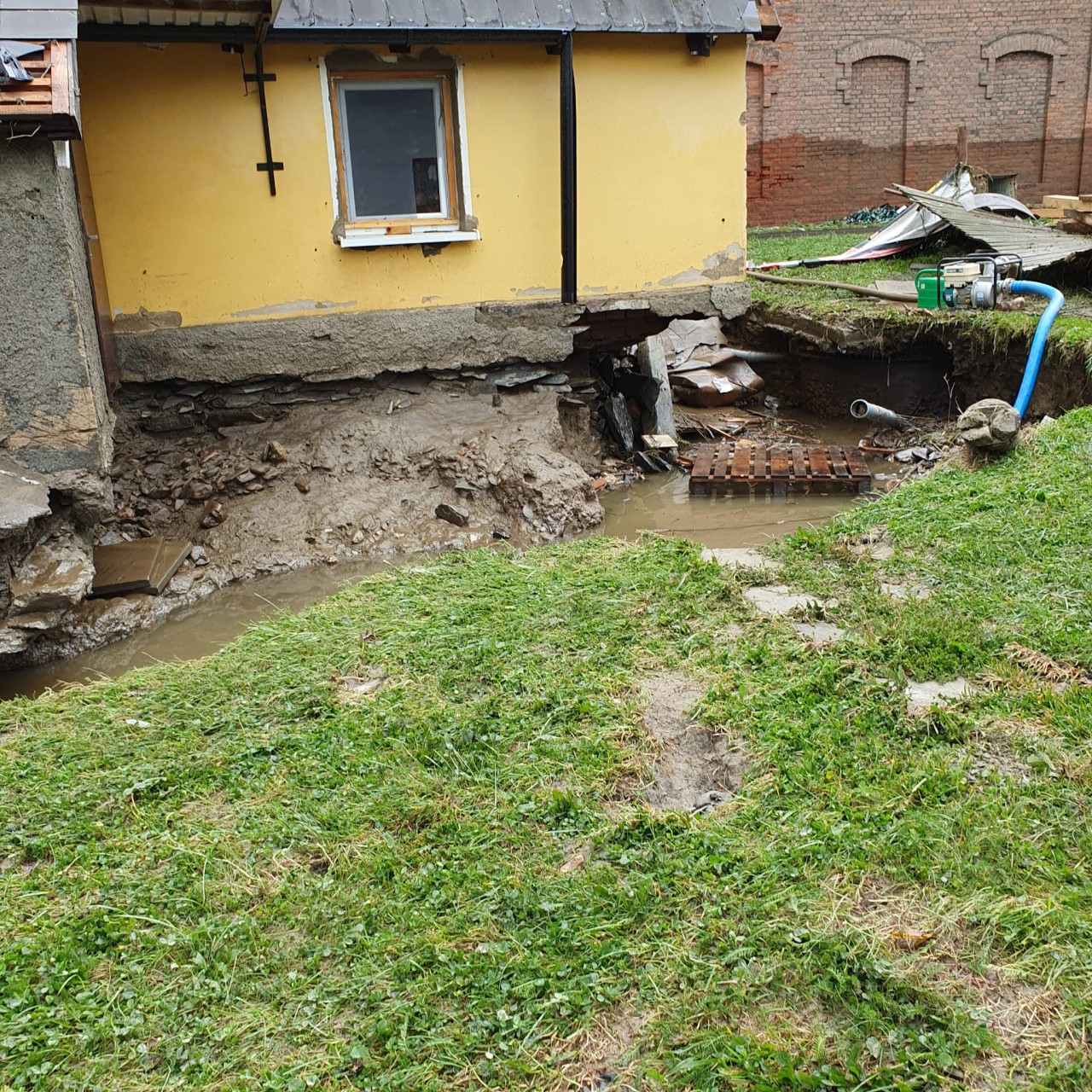 Pomohli jste Anně, které voda vzala celý dům