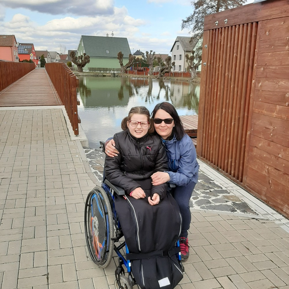 Operace a následná rehabilitace pro Nikolku