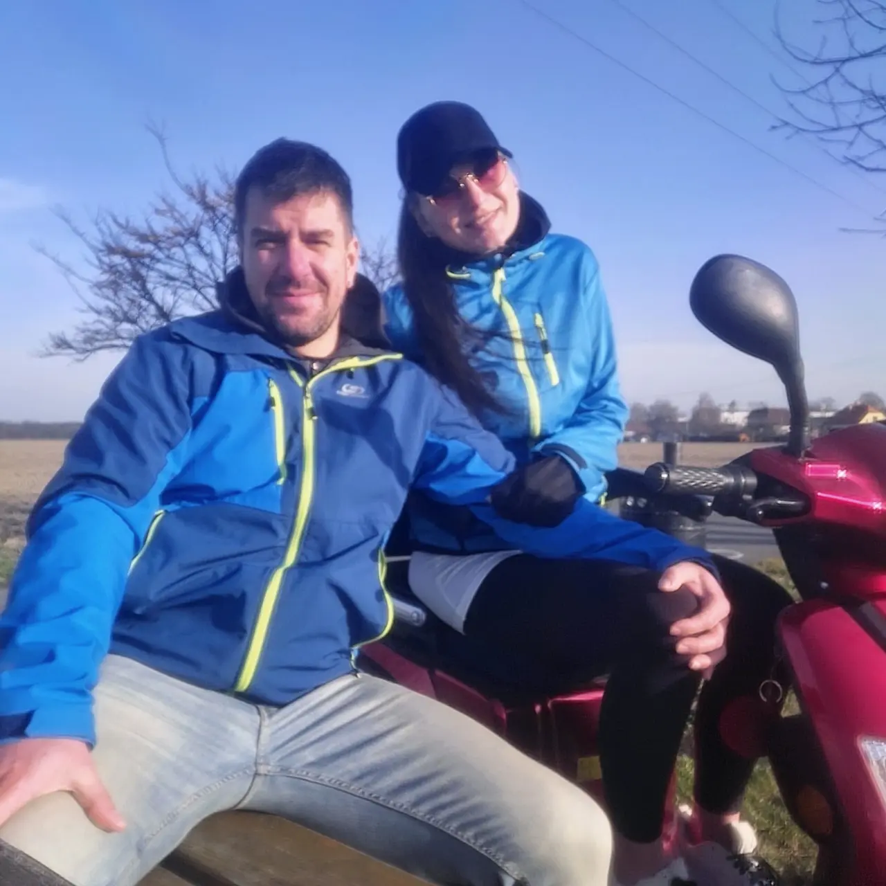 Rodina dobrovolných hasičů bojuje – pomozme Monice pokračovat v léčbě
