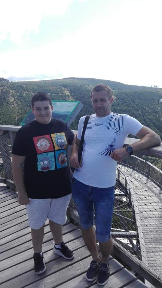 Pomohli jste Bílským po tornádu - dvě generace bez střechy nad hlavou