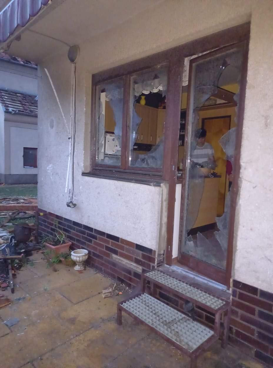 Pomozte opravit dům po ničivém tornádu manželům Peterkovým z Moravské Nové Vsi
