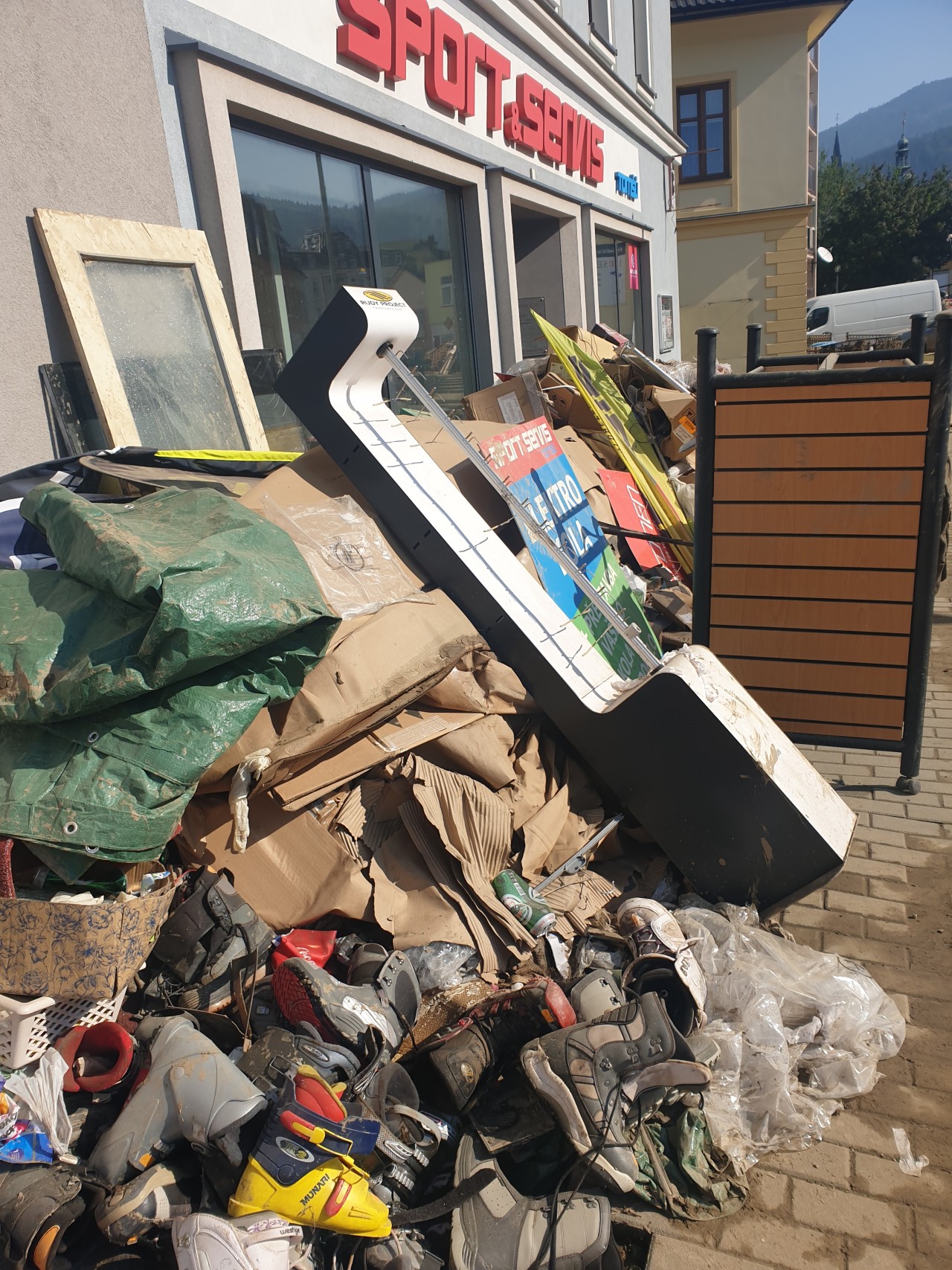 Oživme Yesshop.cz: Podpora po povodních