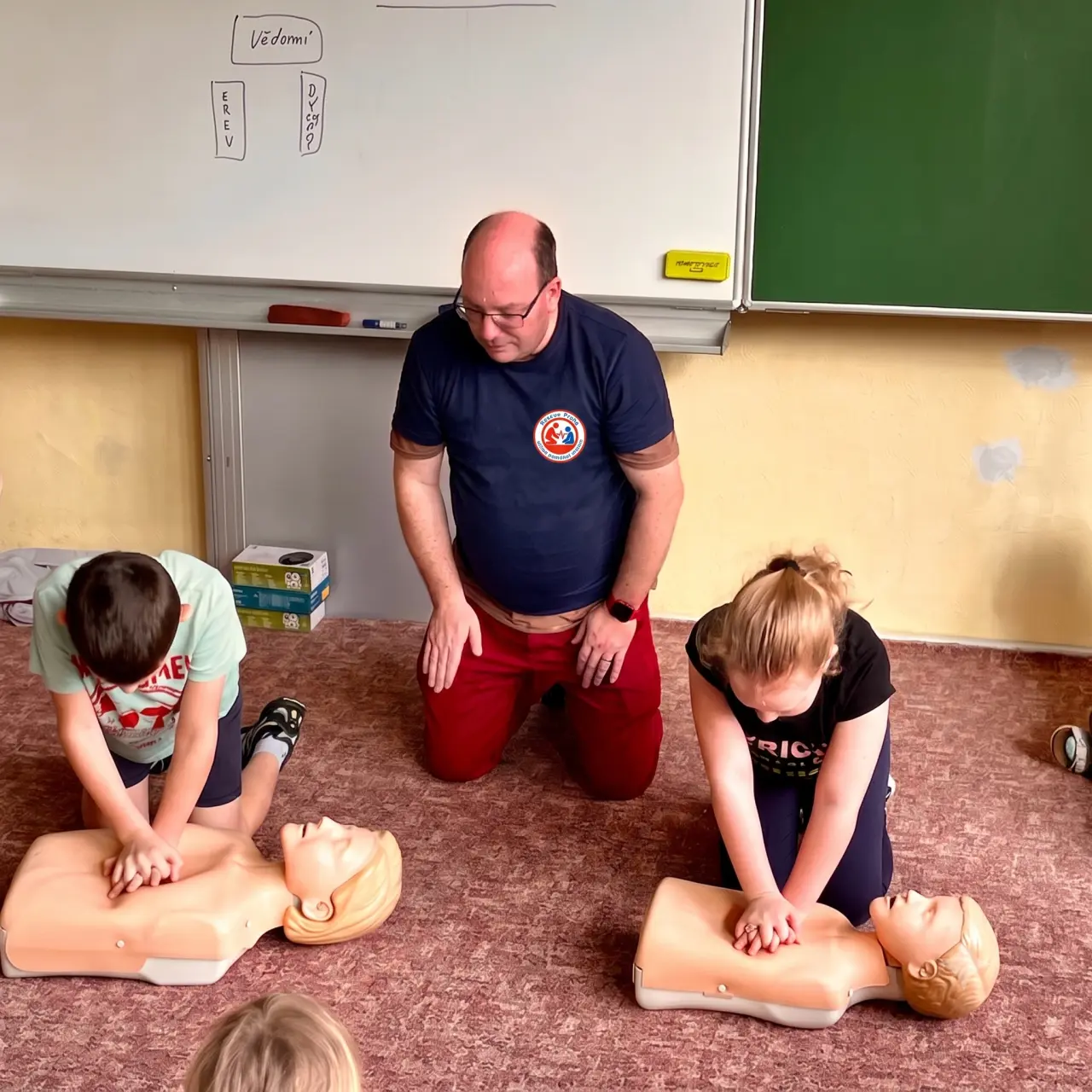 Pomozte Rescue Praha pořídit AED, který může zachránit životy