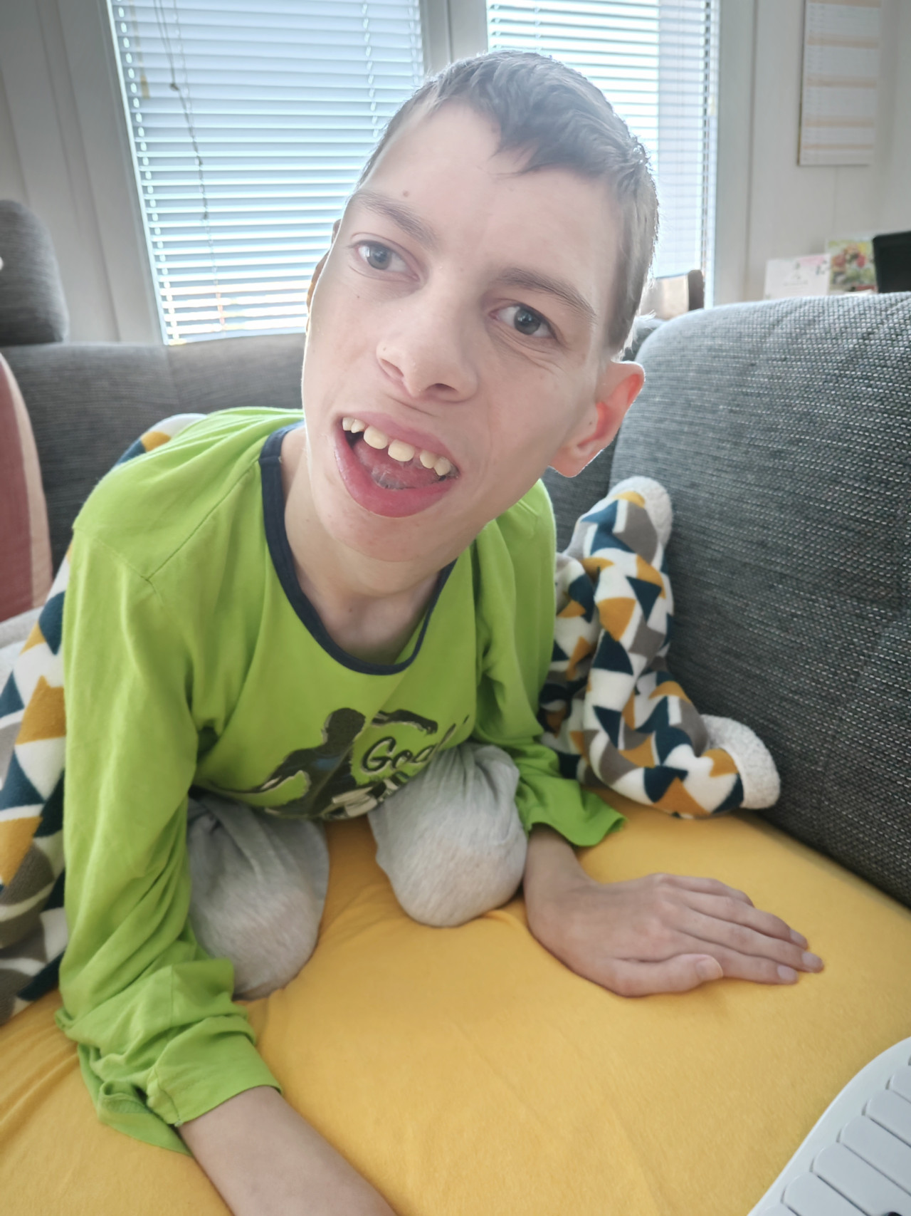 Pomohli jste zakoupit kočárek pro Matěje