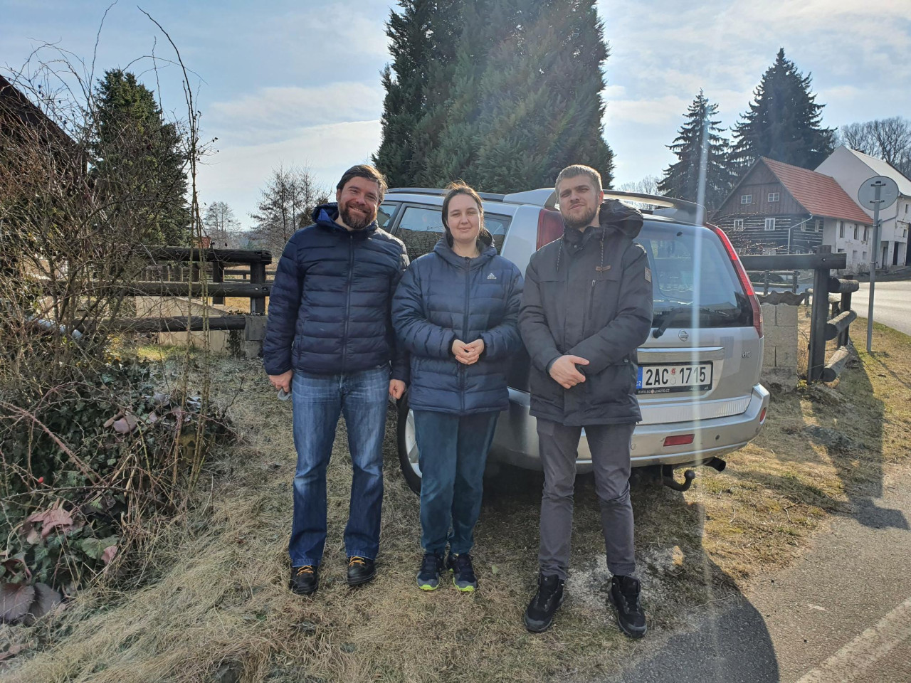 Car for two Ukrainian families in Srdov