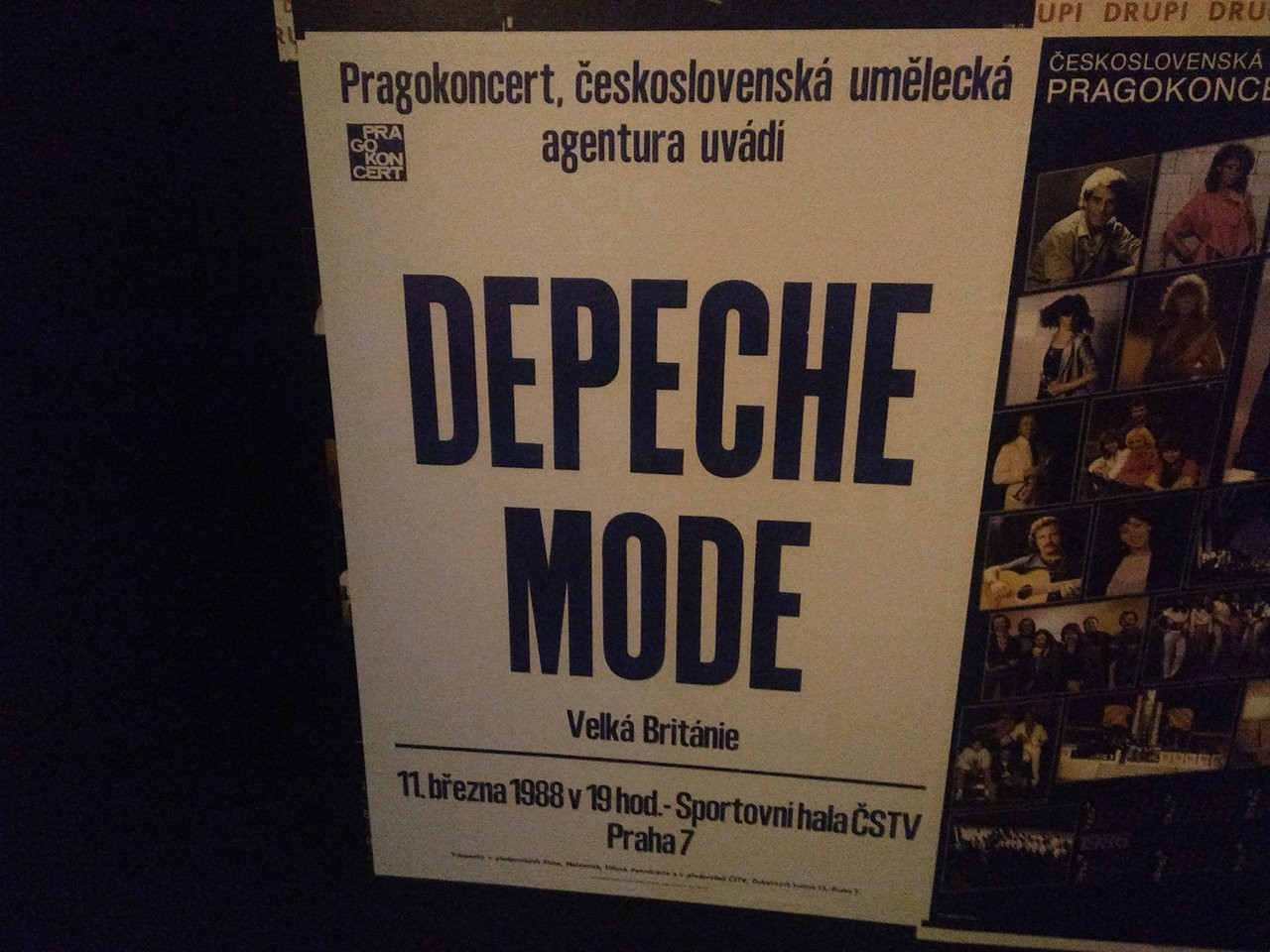 Pomohli jste ke vzniku a vydání knihy o pražském koncertě Depeche Mode 11.3.1988