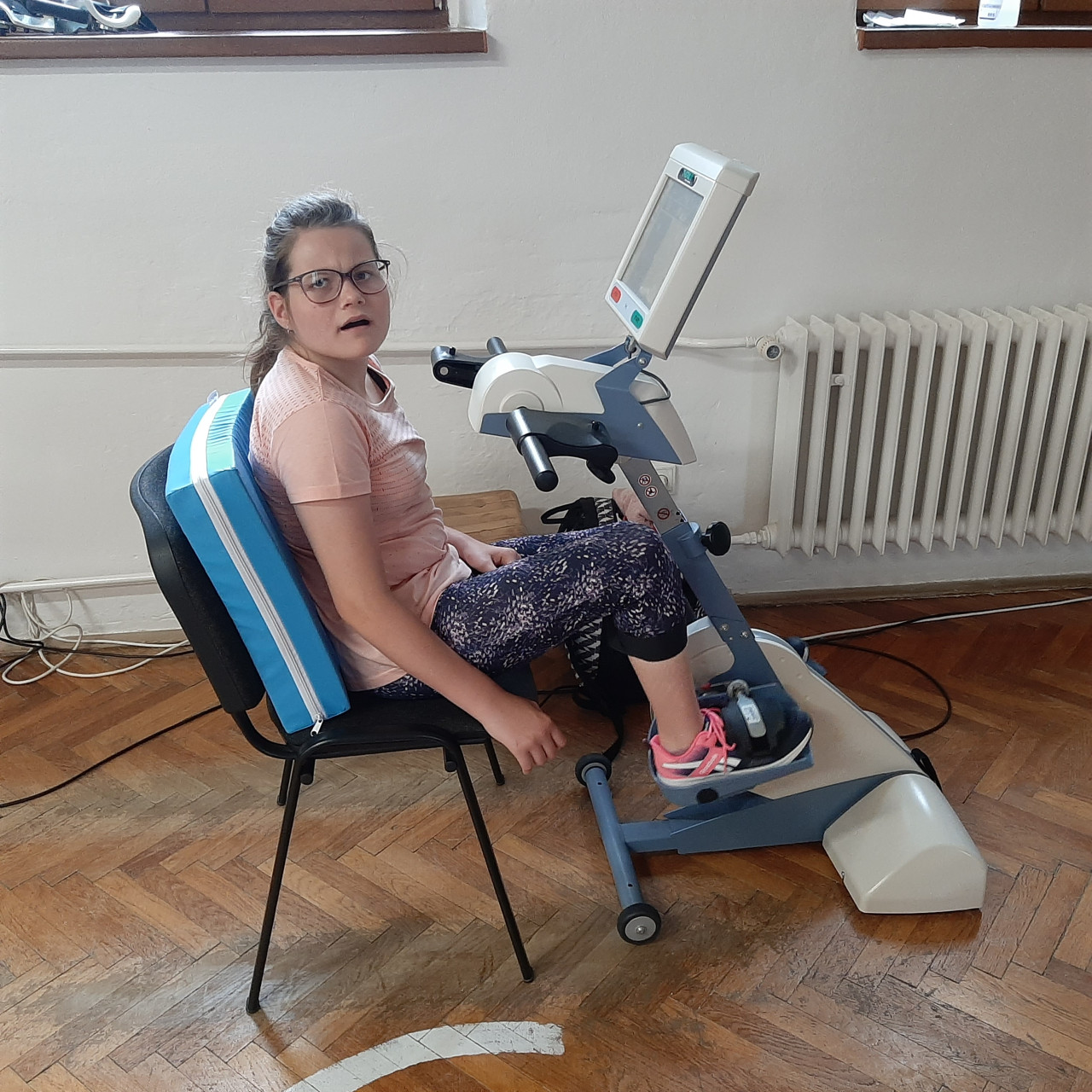 Operace a následná rehabilitace pro Nikolku