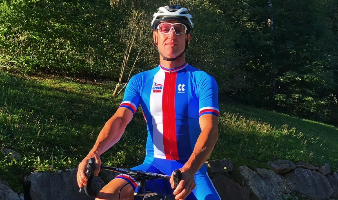 Pomozte cyklistovi k účasti na MS UCI Gran Fondo v Austrálii
