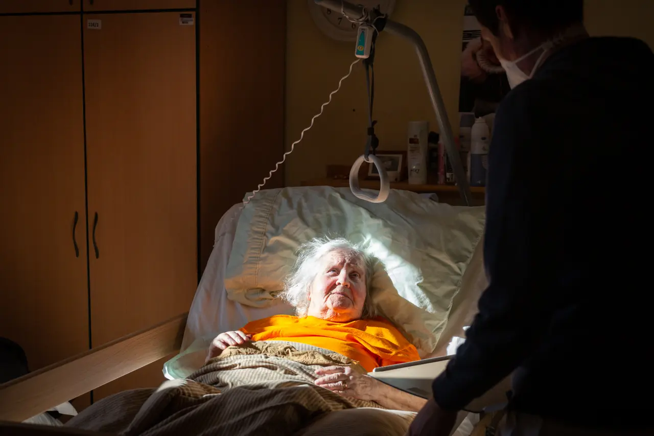 Snoezelen terapie: Darujte seniorům klid, kontakt a úlevu
