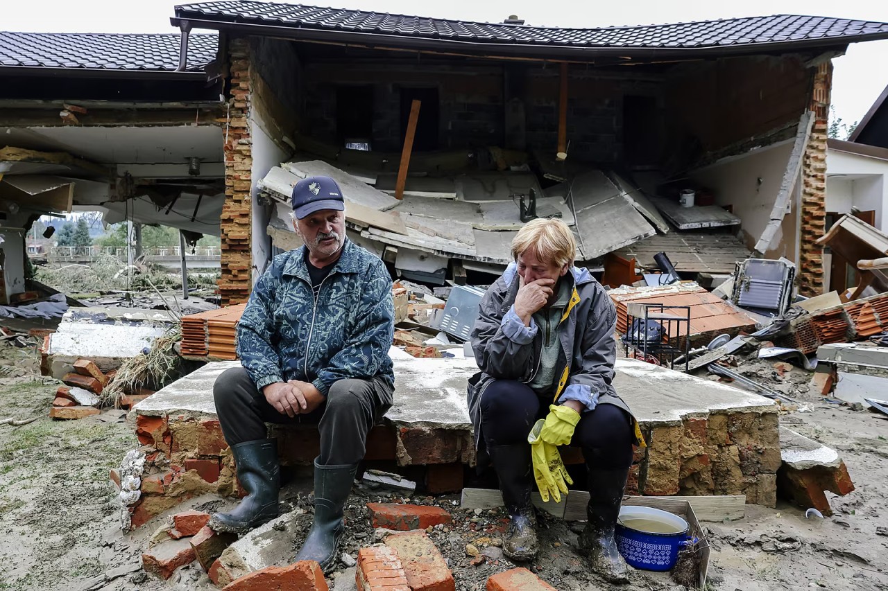 Pomohli jste seniorům, kterým vzala voda úplně všechno