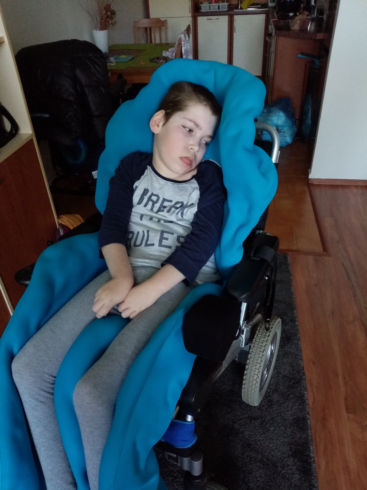 Složili jste se na nový elektrickým vozík pro Štěpána