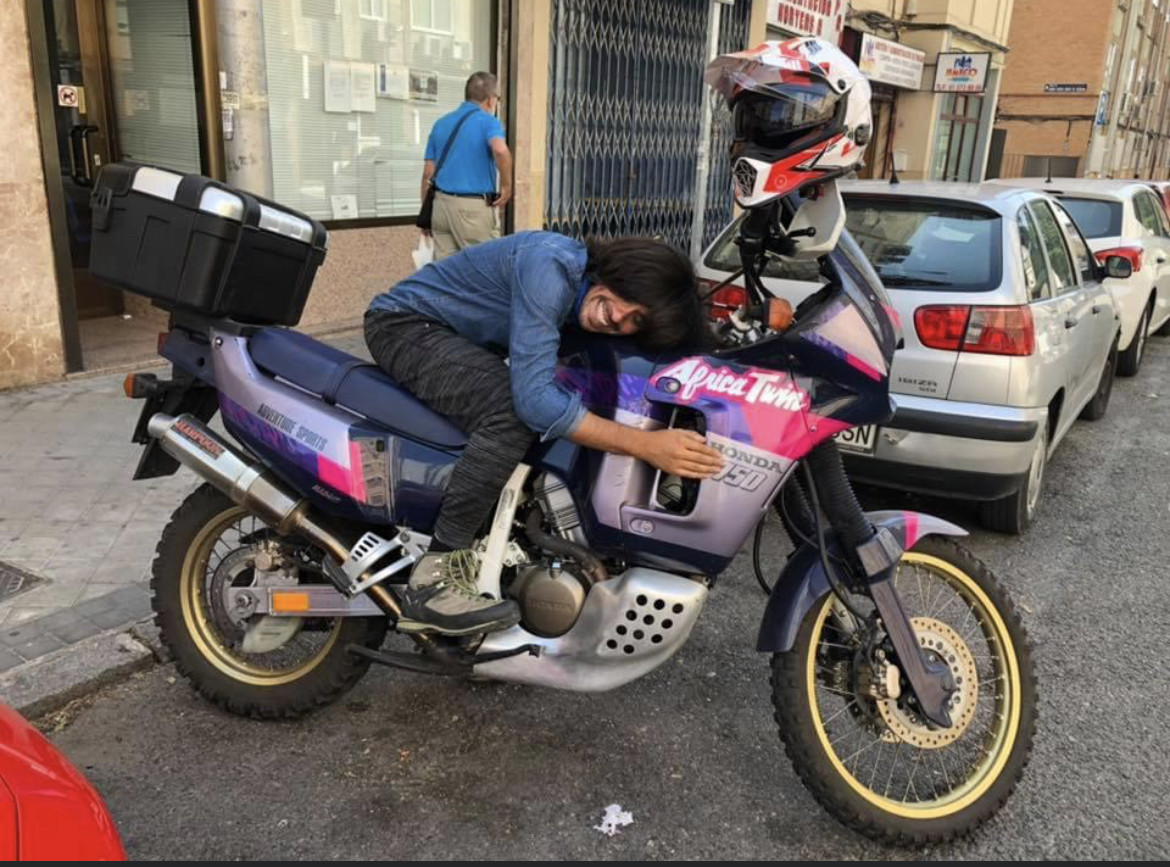 Czech bikers help to Abel from Chille