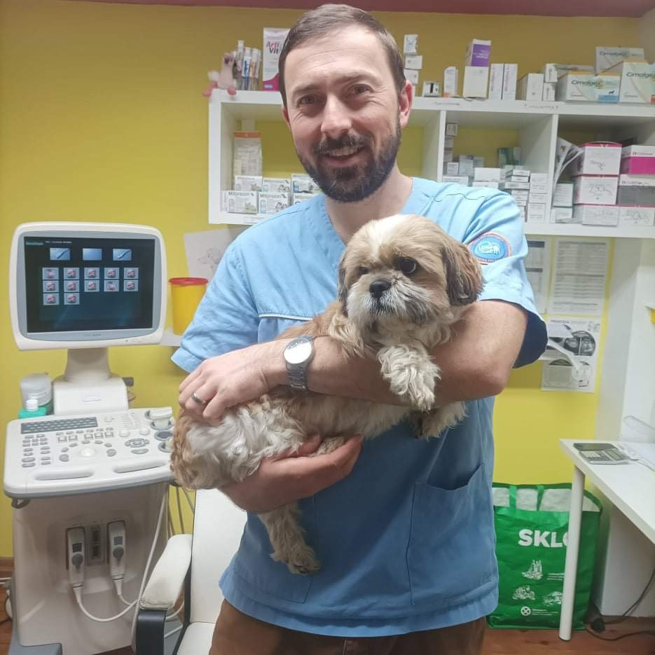 Pomohli jste Montymu při léčbě rakoviny.