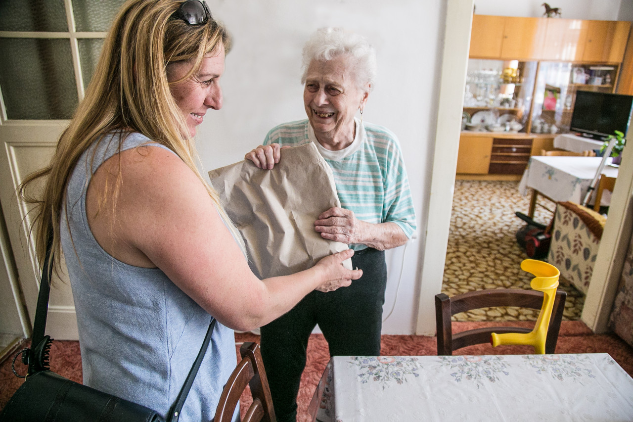 Pomozte seniorům zajistit ovocné balíčky
