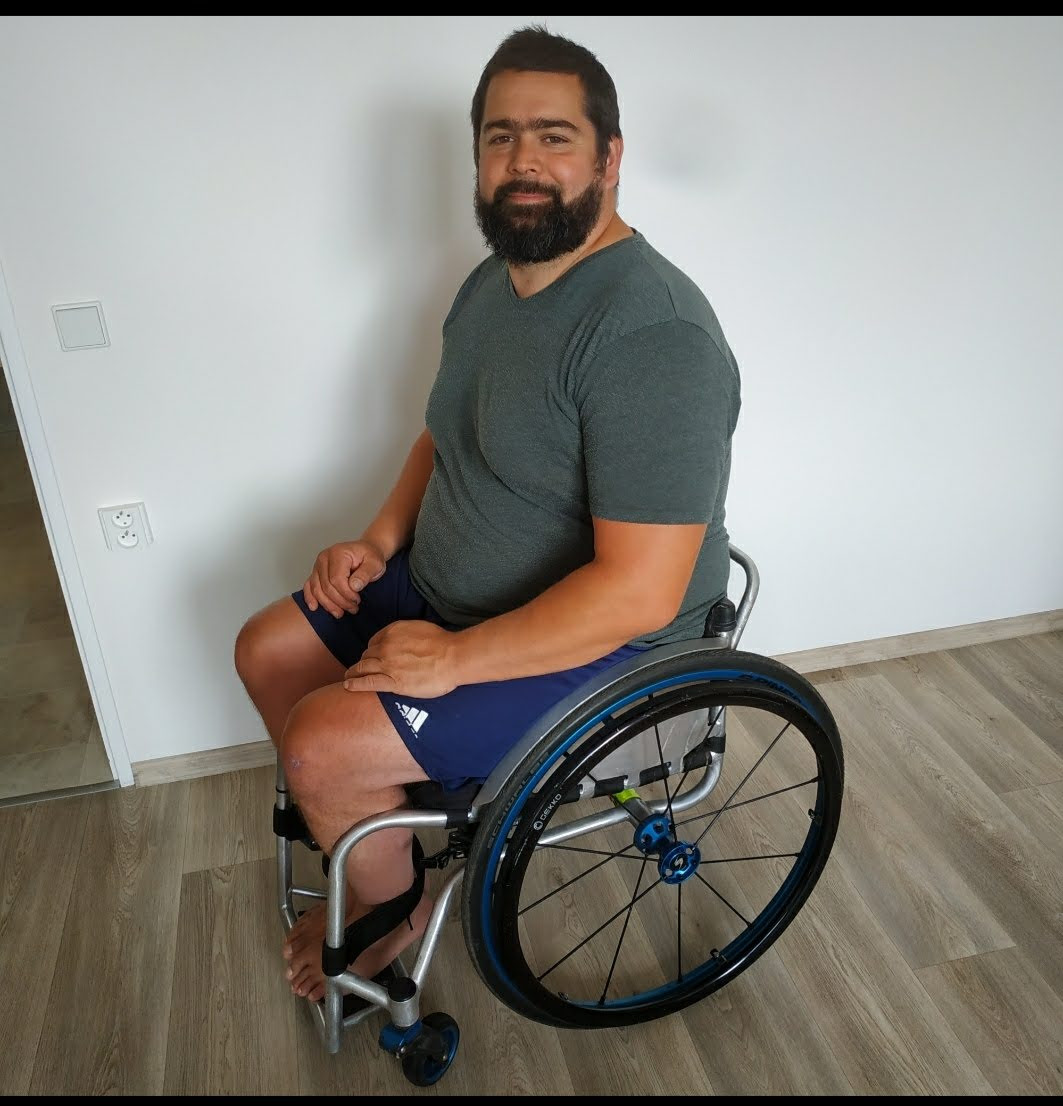 Elektrický pohon k invalidnímu vozíku, běžkařský trenažér