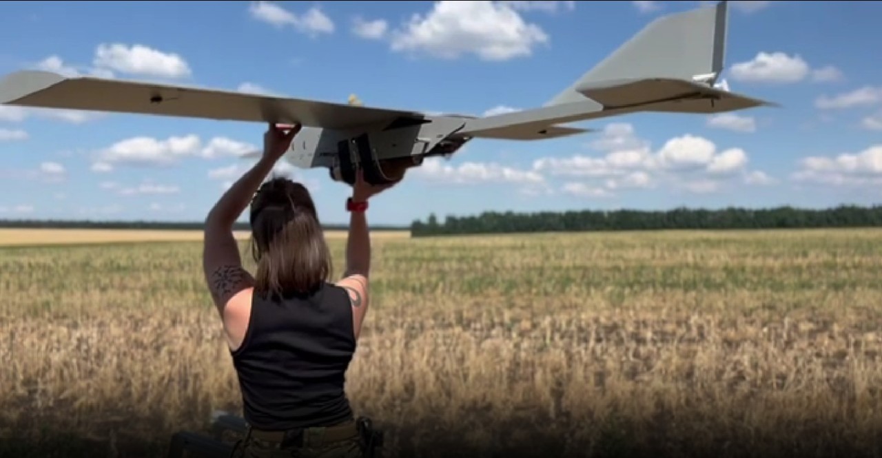 Auta pro Karolínu - českou dronařku v UA