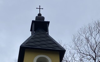 Nový zvon do kaple sv. Máří Magdalény v Horních Heřmanicích (okr. Jeseník)