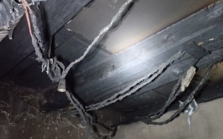 Pomoc po požáru vysněného domku pro Míšu, Míšu, Ríšu a Víťu