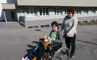 Finanční prostředky pro léčbu postižené dcery ZTP/P v rehabilitačních lázních