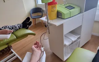 Pomoc pro nepohyblivou mámu Radku s nesnesitelnými bolestmi