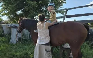 Pomohli jste Lucasovi a jeho bratrovi zvládnout nejtěžší období