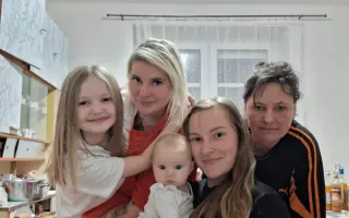 Nový začátek pro rodinu z Skleného: Pomoc po požáru