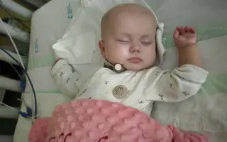 Pomozme malé Ellen zvládnout náročnou léčbu