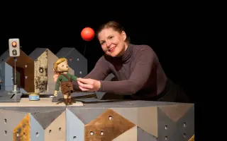 OBLÉKNEME CÍSAŘOVY NOVÉ ŠATY 2026 - festival otevřeného divadelního myšlení