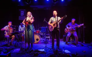Vydejte s námi album kapely MeziMěsto - "Pramen, co neuteče"