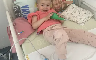 Zatímco jiné děti rozbalovaly dárky, Emmička podstoupila svou první chemoterapii