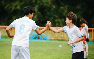Prague Raptors FC | Společně pořídíme nový traktor pro naše hřiště 🦖⚽
