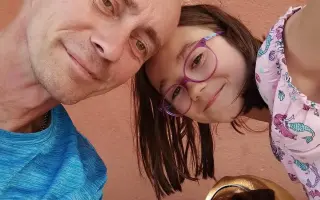 Pomozme tátovi s ALS zůstat doma se svou dcerou