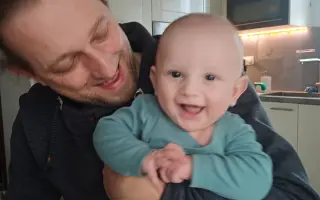 Odejít ve 43 letech je příliš brzy. Pomozme to jeho ženě a dětem zvládnout.