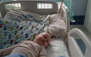 Doprava Lukáška a Adámka za uzdravením