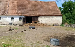 Zachraňte domov odloženým zvířátkům! Pomozte nám zabezpečit stodolu!