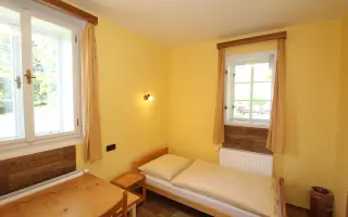 Koupelny pro svaté na Eljonu