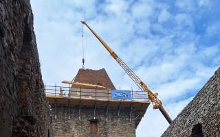 Krov-funding, aneb zachraňme středověkou střechu na hradě Kašperku!