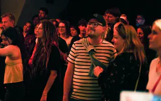 Kultura, která ti sedne: nové židle pro Prostor