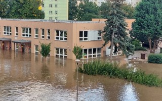 Návrat dětského úsměvu, školka zpátky na nohy