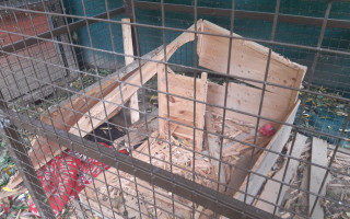 Nové zateplené psí boudy pro pejsky z útulku Voříšek