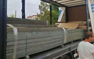 Pomozte nám postavit útočiště pro psy z ulice