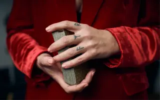 Red Tarot. Podpořte autorský projekt tarotových karet.