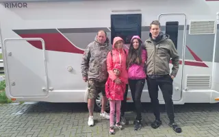 Pomoc pro nepohyblivou mámu Radku s nesnesitelnými bolestmi