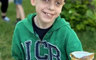 Vozík pro Ajdinka k jeho šestnáctým narozeninám